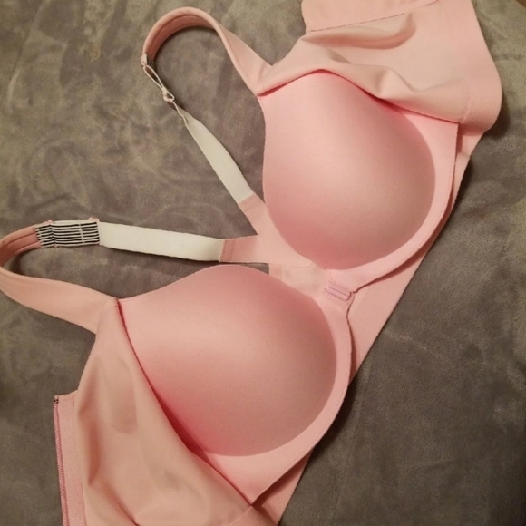 Sports Bra NWOT Victoria Secret 36D New - Picture 4 of 4